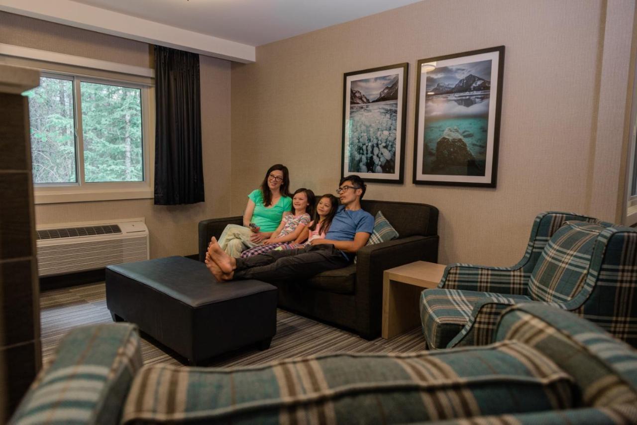 เมาน์เท็นเนียร์ ลอดจ์ Hotel เลคหลุยส์ ภายนอก รูปภาพ