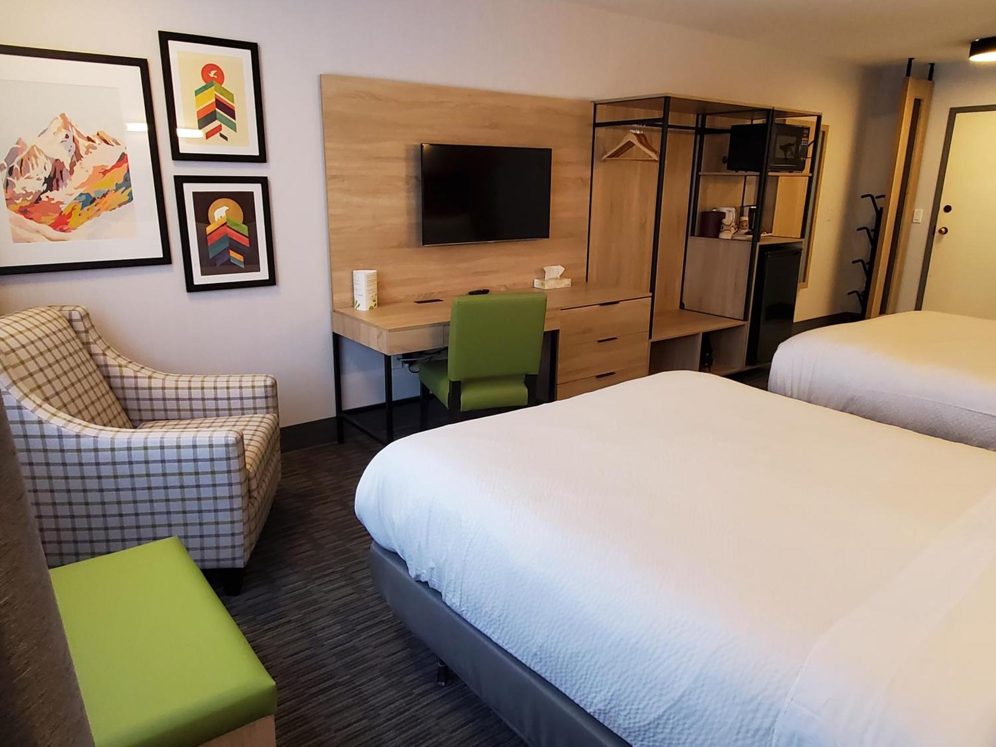 เมาน์เท็นเนียร์ ลอดจ์ Hotel เลคหลุยส์ ภายนอก รูปภาพ